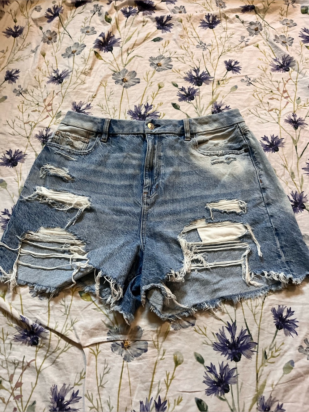 American Eagle High Rise A-Line Distressed Denim Shorts Size 14 RN 54485